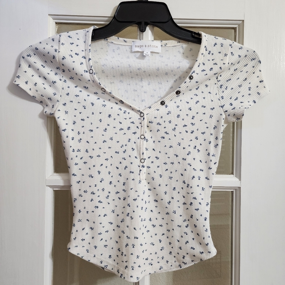 Sage + Stone Floral Waffle Knit Henley Top Small Style 4K14827